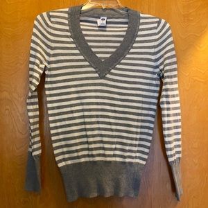 Gap V Neck Sweater